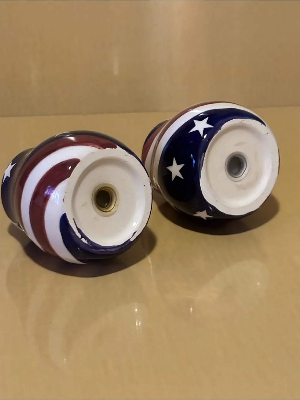 Ceramic Salt and Pepper Shakers Set